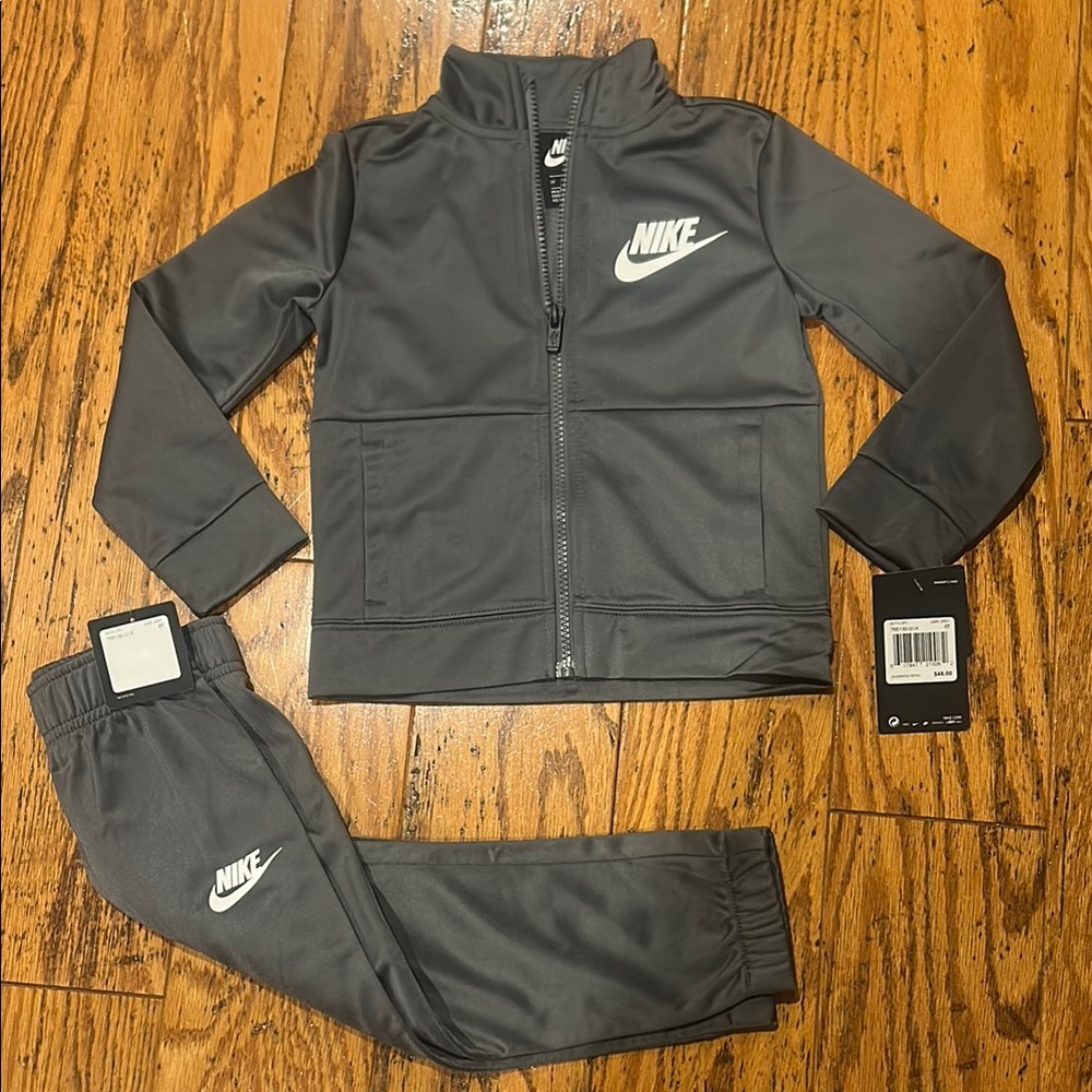 Nike Gray Athletic Set